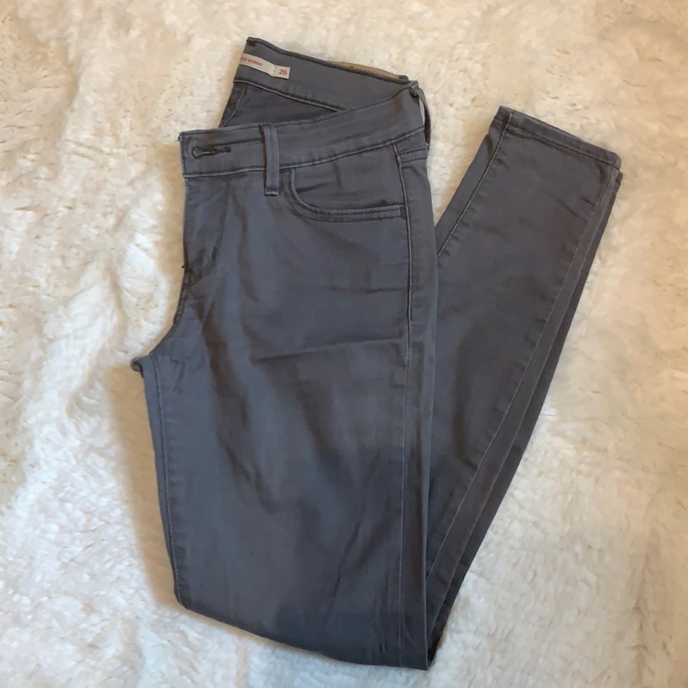 Levi 710 Super Skinny size 26 in grey.